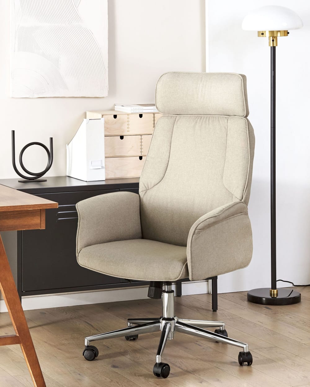 Chaise de bureau Beliani rembourrée avec repose-tête et accoudoirs évasés — vue 2