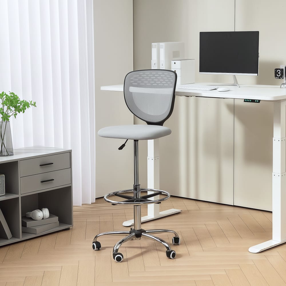 Chaise de bureau haute Vinsetto grise avec dossier en maille et repose-pieds réglable — vue 3
