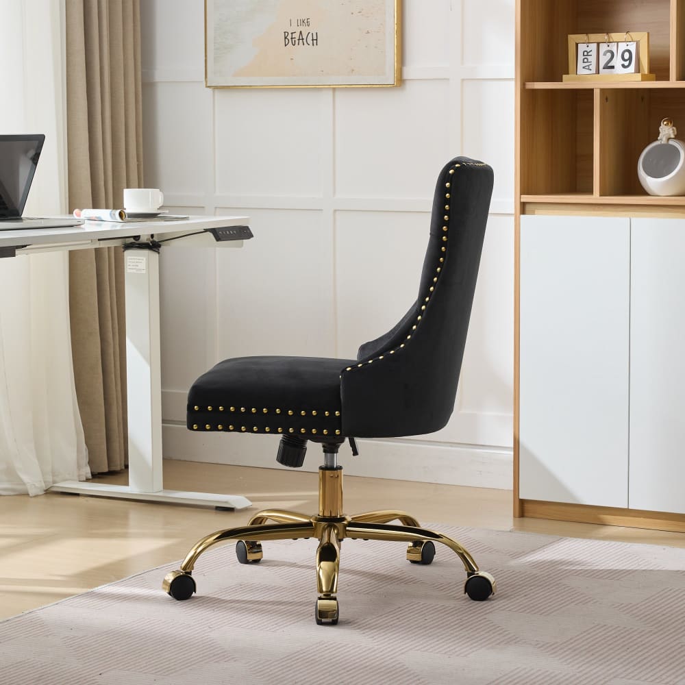 Chaise de bureau Urban Meuble en velours noir avec dossier capitonné et base dorée — vue 3
