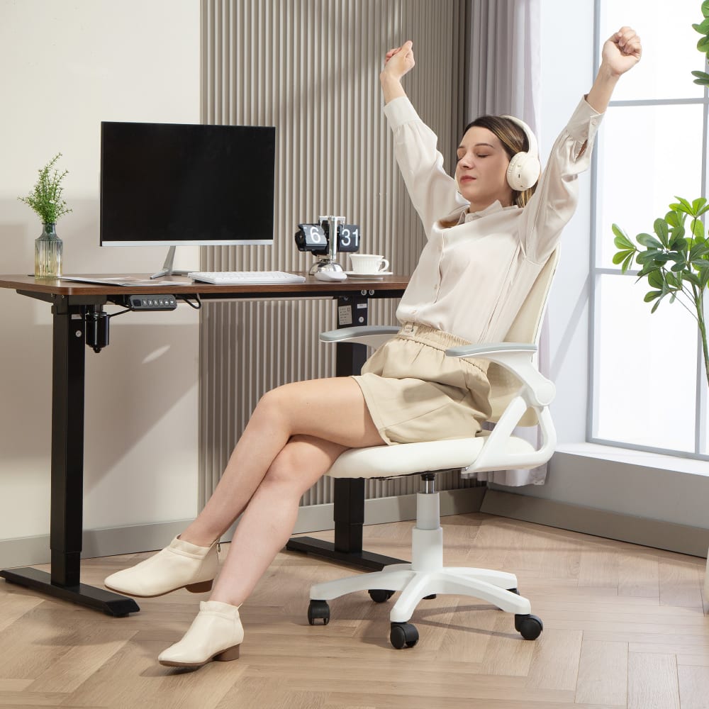 Chaise de bureau Homcom blanche avec dossier en maille et accoudoirs rabattables — vue 6