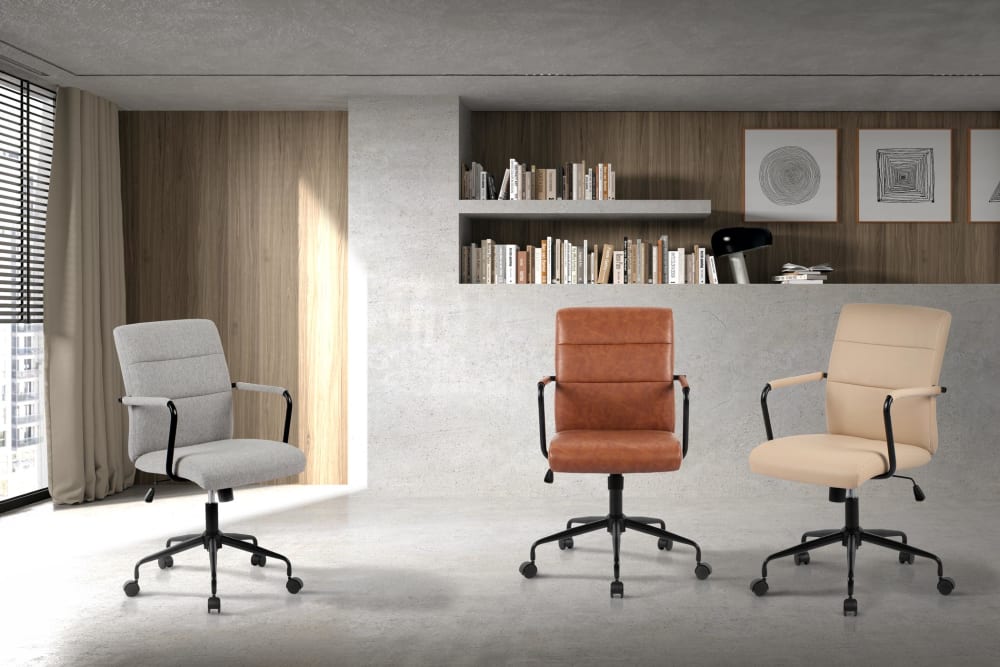Chaise de bureau Hispanohogar marron avec accoudoirs, roulettes et base noire — vue 6