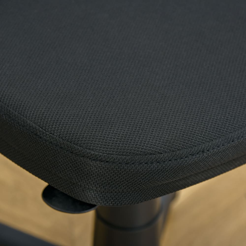Chaise de bureau Vinsetto noire sans accoudoirs, dossier en maille et base à roulettes — vue 6