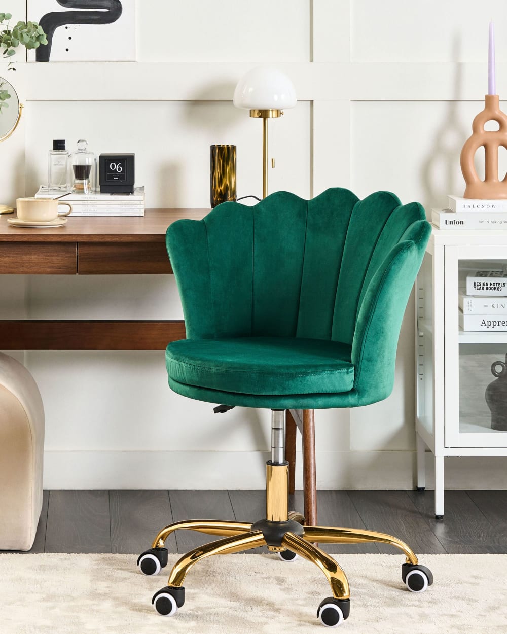 Chaise de bureau Beliani en velours avec base étoile chromée et roulettes — vue 2