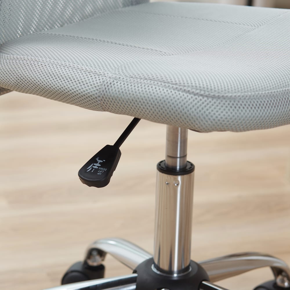 Fauteuil de bureau ergonomique Vinsetto gris avec dossier en maille et piètement chromé — vue 6