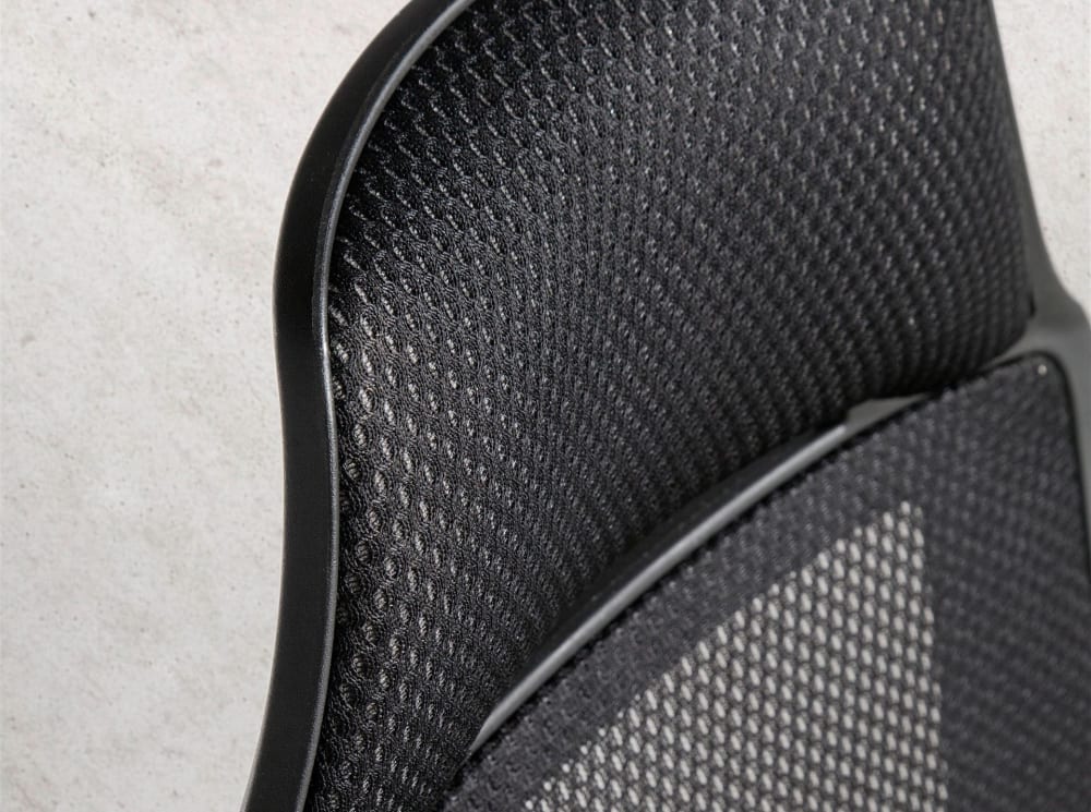 Fauteuil de bureau Angel Cerda 4074 en tissu noir avec accoudoirs et roulettes — vue 4