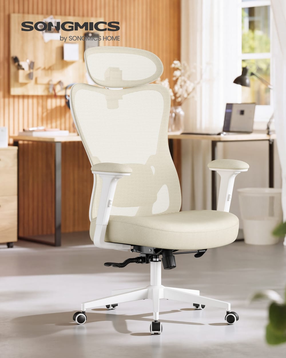 Fauteuil de bureau SONGMICS beige avec dossier en maille et accoudoirs réglables — vue 2